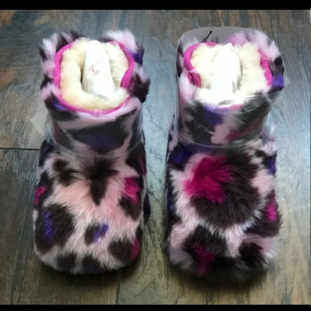 UGG Pink and Purple Cozy Slippers Medium Size 12-18 Mos.